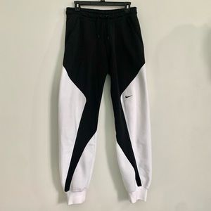 Nike Fleece Colorblock Black and White Sweat Pants size S